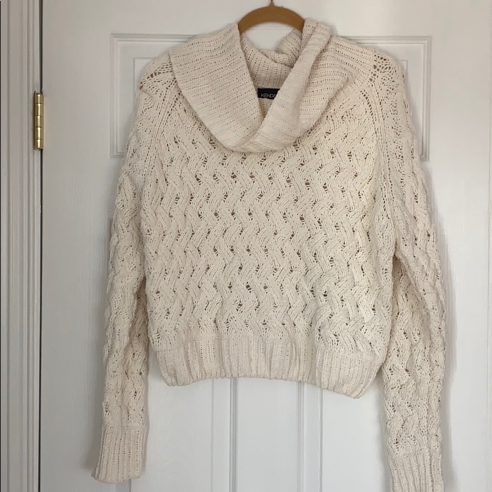 NWOT Kendall + Kylie Knitted Sweater